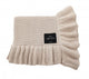 LullaLove Babyfilt 90 x 110 cm året runt med volang beige