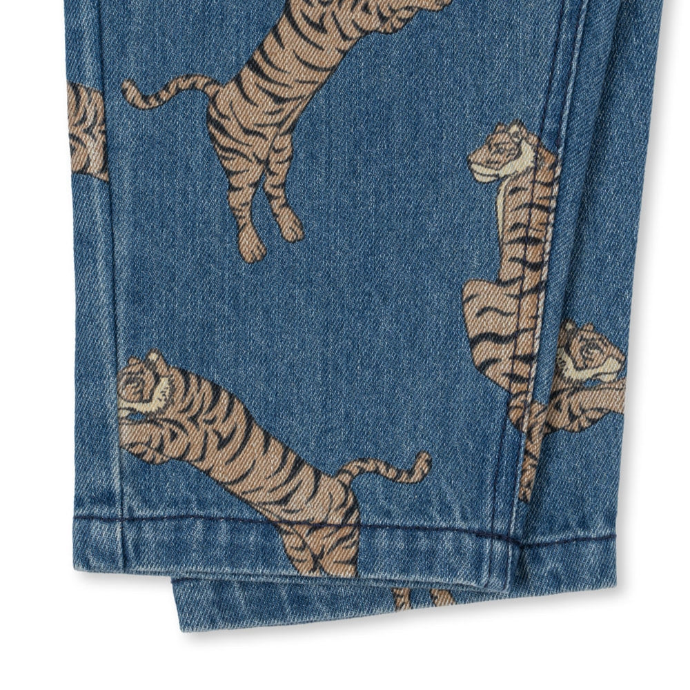 227a928b10f645863d63ceaf9cfd6253