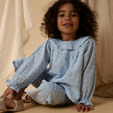Lil' Atelier Barnblus för flickor med volang Zen Blue NMFTESSIE