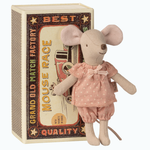 de2bb04cbc15fc5e202449046fd1bd98